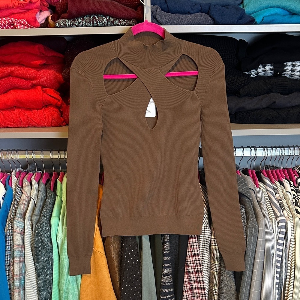 The Drop brown long sleeve front cut out mock neck ribbed top size S NWT